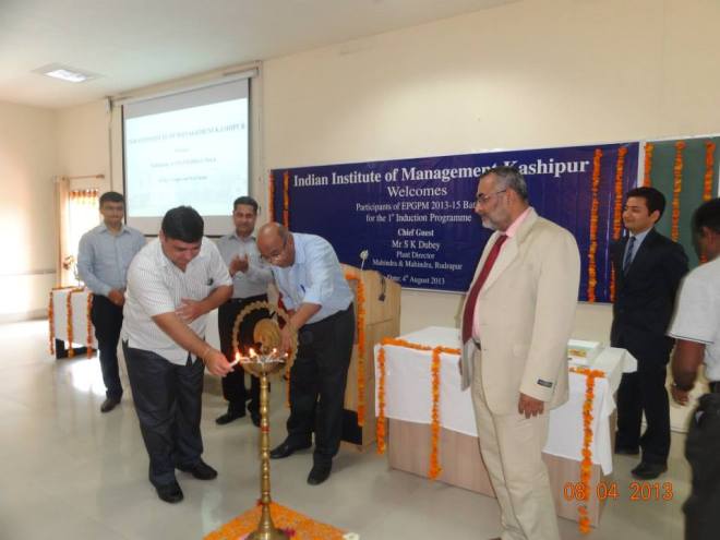 1004845_572972716093015_484826564_n